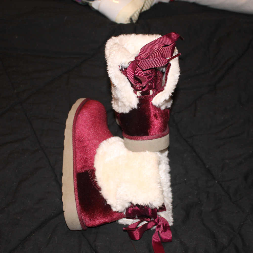 Arizona maroon size 6m booties